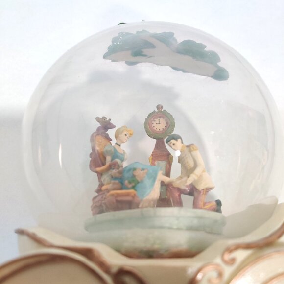 Disney Cinderella 7" Carriage Musical Glitter Snow Globe Prince Charming READ - Picture 8 of 13